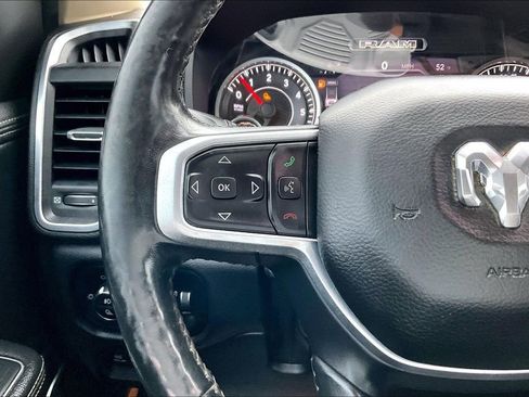 Used 2019 RAM 1500 Laramie AWD/4WD image 10