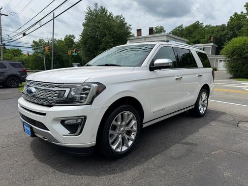 Used 2018 Ford Expedition Platinum AWD/4WD image 3