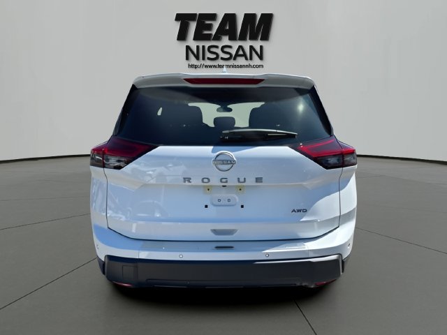Used 2025 Nissan Rogue SV AWD/4WD image 5