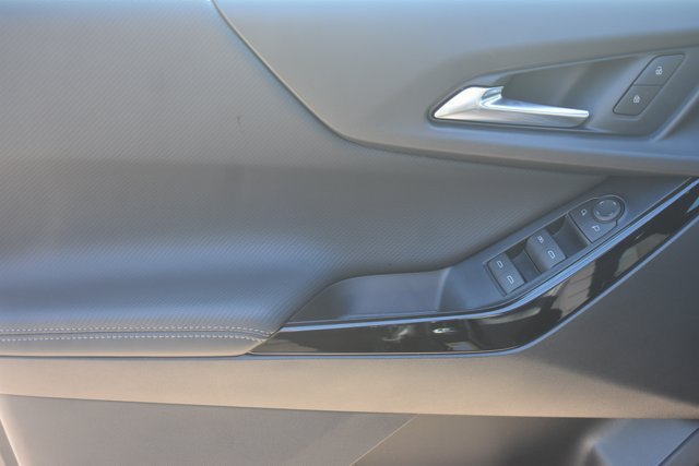 New 2027 Chevrolet Equinox LT w/ Safety and Technology Package FWD image 11