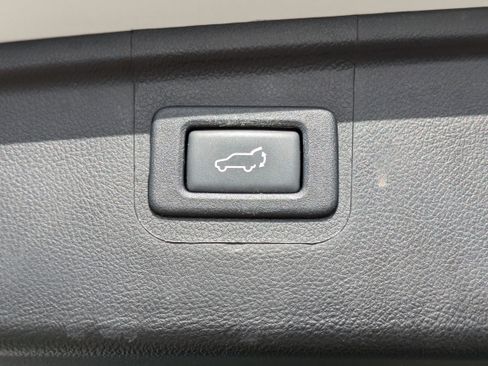 Used 2018 Subaru Outback 3.6R Touring w/ Popular Package #3 image 14