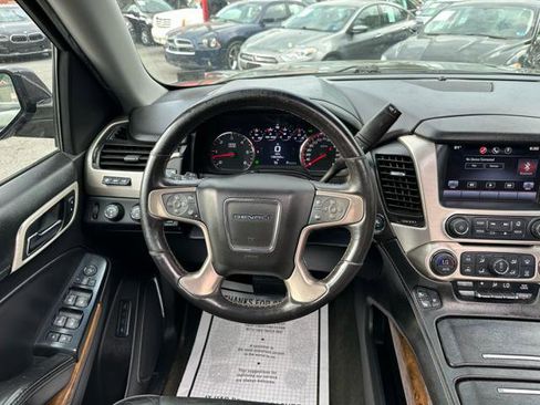Used 2015 GMC Yukon XL Denali w/ Touring Package AWD/4WD image 23
