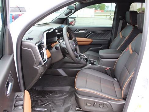 New 2026 GMC Canyon AT4 AWD/4WD image 9
