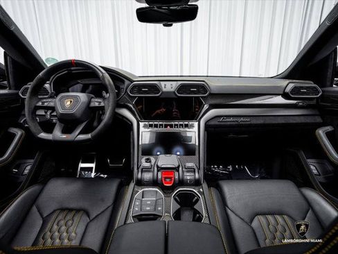 Used 2024 Lamborghini Urus Performante AWD/4WD image 36