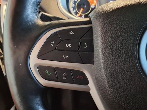 Used 2017 Jeep Cherokee Trailhawk w/ Cold Weather Group image 25