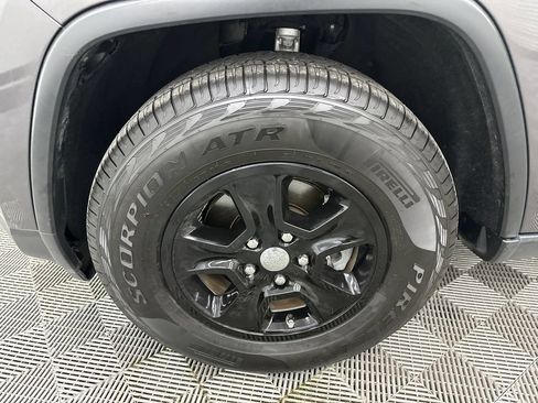 Used 2016 Jeep Grand Cherokee Laredo w/ Quick Order Package 23E RWD image 12