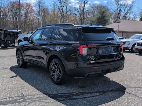 Certified 2025 Ford Explorer ST-Line w/ ST-Line Street Pack AWD/4WD image 5