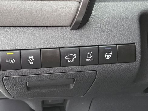 Used 2023 Toyota Camry SE w/ Cold Weather Package AWD/4WD image 16