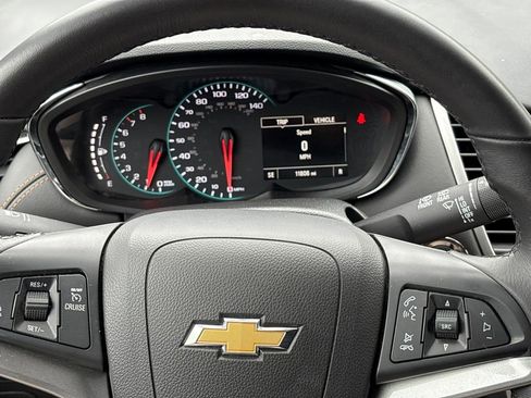 Certified 2022 Chevrolet Trax LT w/ LT Convenience Package image 19
