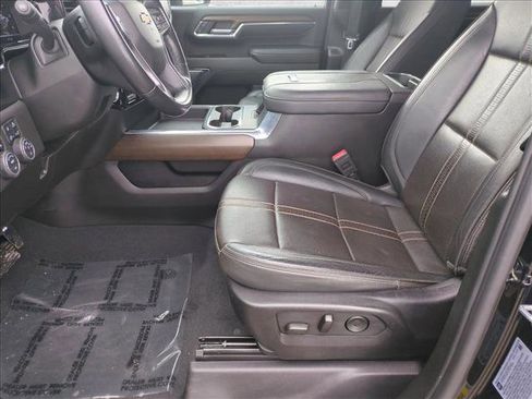 Used 2024 Chevrolet Silverado 2500 High Country w/ High Country Premium Package image 16