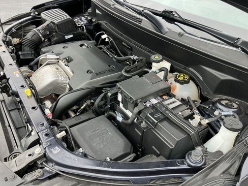 Used 2020 Chevrolet Equinox Premier AWD/4WD image 38