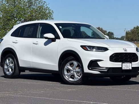 Used 2024 Honda HR-V LX image 2