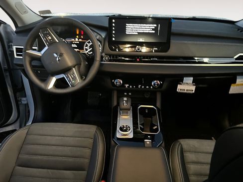 New 2026 Mitsubishi Outlander SE FWD image 10