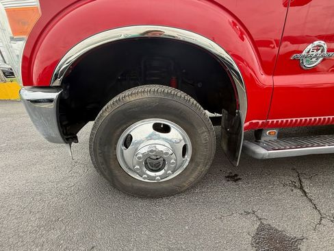 Used 2011 Ford F350 Lariat w/ Lariat Interior Pkg image 10