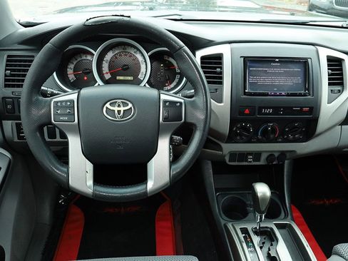Used 2012 Toyota Tacoma PreRunner image 18