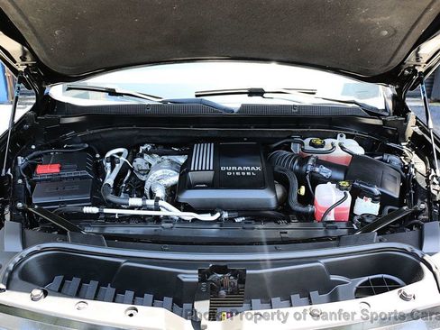 Used 2022 Chevrolet Suburban LT AWD/4WD image 15