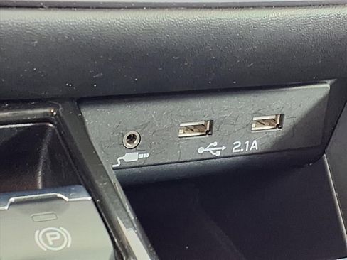 Used 2022 Subaru Outback Premium image 19