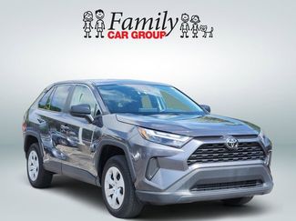 Used 2025 Toyota RAV4 LE video 2