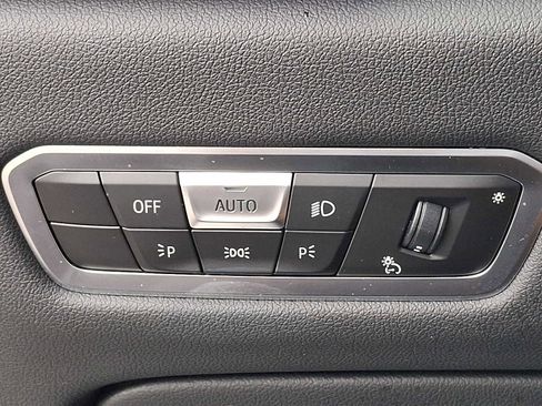 Used 2022 BMW X5 xDrive40i w/ Parking Assistance Package AWD/4WD image 25