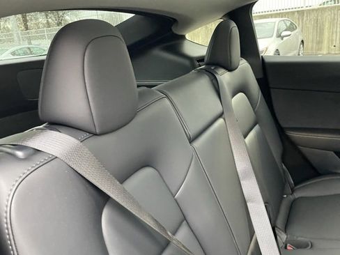 Used 2023 Tesla Model Y Long Range image 29