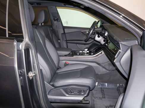 Used 2023 Audi Q8 Premium Plus w/ Premium Plus Package AWD/4WD image 55
