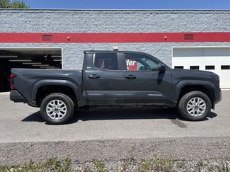 Used 2025 Toyota Tacoma SR5 AWD/4WD video 2