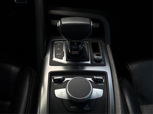 Used 2017 Audi R8 V10 w/ Carbon Exterior Package image 24