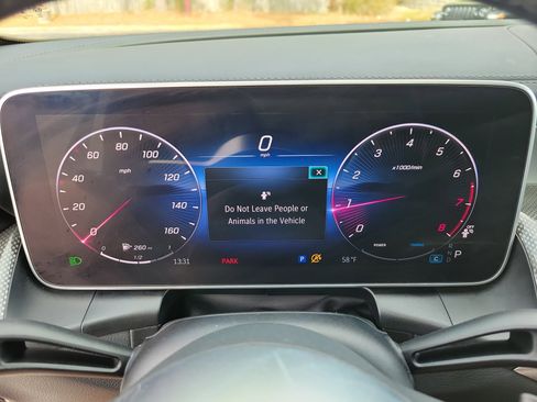 Used 2024 Mercedes-Benz GLC 300 4MATIC image 19