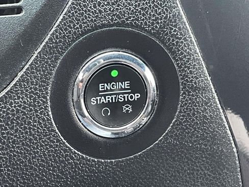 Used 2019 Ford Explorer XLT w/ Equipment Group 202A image 30