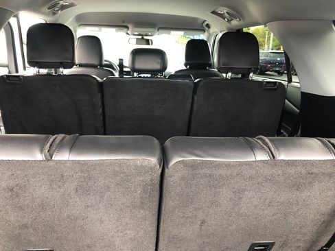 Used 2023 Ford Explorer Limited image 33