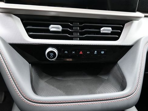 New 2025 Ford Explorer Active image 15