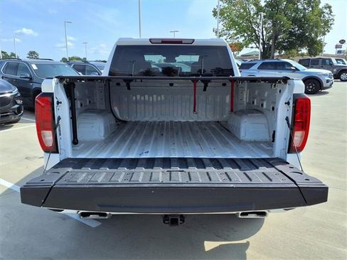 Used 2023 GMC Sierra 1500 Elevation w/ LPO, Elevation Black Package image 19