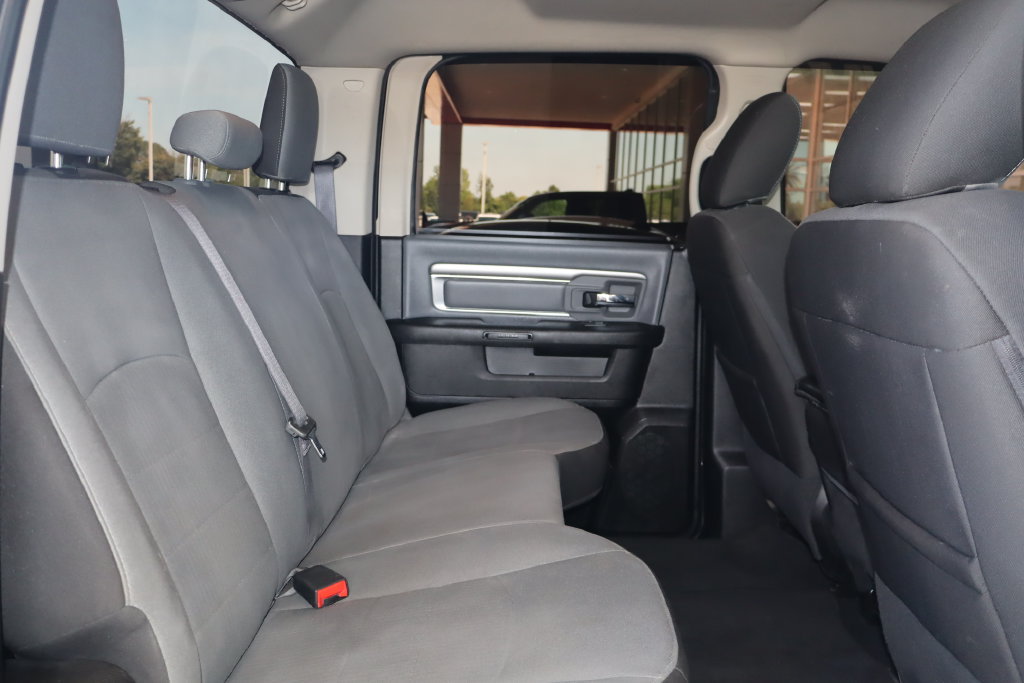 Used 2021 RAM 1500 Classic SLT AWD/4WD image 36