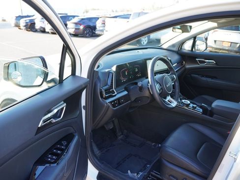 Certified 2025 Kia Sportage EX AWD/4WD image 14