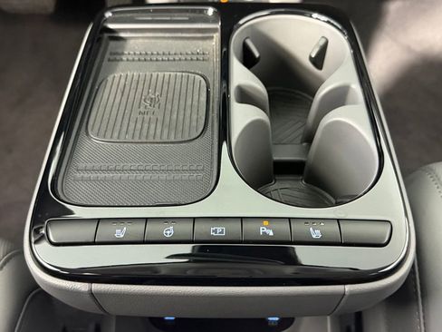 Used 2025 Hyundai Ioniq 5 SEL RWD image 21