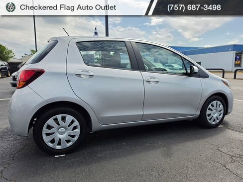 Used 2016 Toyota Yaris L FWD image 8