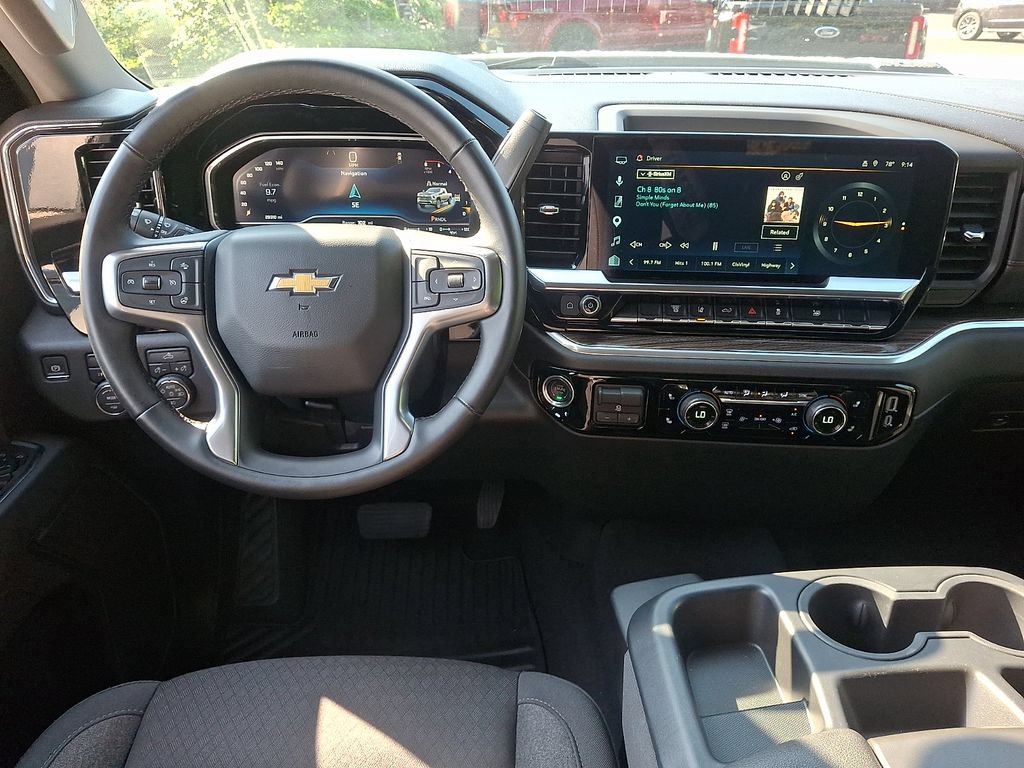 Used 2025 Chevrolet Silverado 2500 LT w/ Convenience Package AWD/4WD image 11