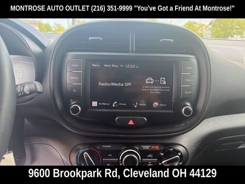 Used 2024 Kia Soul LX w/ Option Group 015 FWD image 3