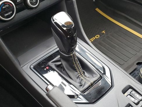 Used 2021 Subaru Crosstrek 2.5i Sport w/ Moonroof Package image 28