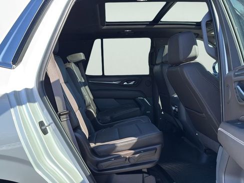 Used 2022 GMC Yukon Denali w/ Denali Premium Package image 13