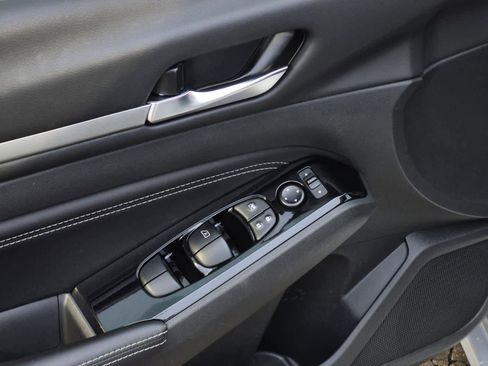 Used 2023 Nissan Altima 2.5 SL image 12