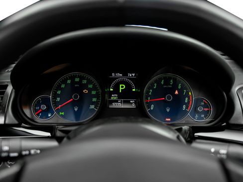 Used 2019 Maserati GranTurismo Sport RWD image 45