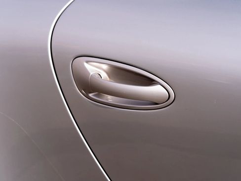 Used 2005 Porsche 911 Carrera S image 37