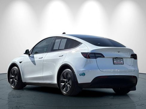 Used 2025 Tesla Model Y Long Range AWD/4WD image 6
