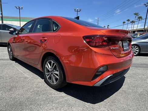 Used 2023 Kia Forte LXS w/ LXS Technology Package FWD image 4