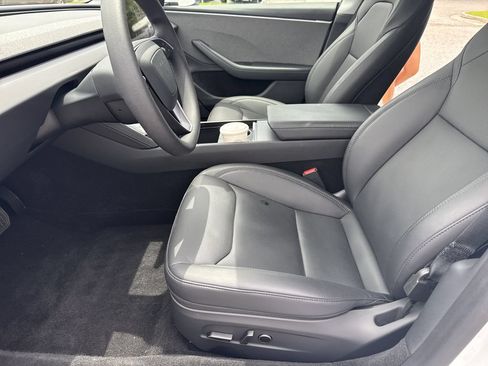 Used 2025 Tesla Model 3 Long Range RWD image 9