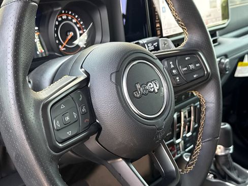 Used 2024 Jeep Wrangler Unlimited Rubicon 392 AWD/4WD image 29