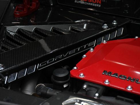 Used 2024 Chevrolet Corvette Stingray Preferred Cpe w/ Z51 Performance Package RWD image 32