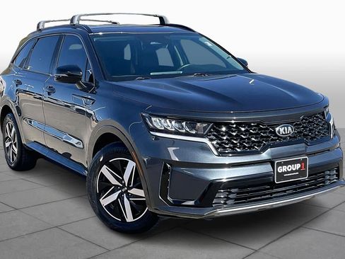 Used 2021 Kia Sorento S image 2