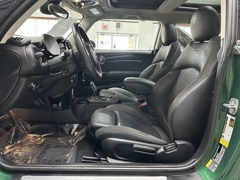 Used 2022 MINI Cooper SE image 11